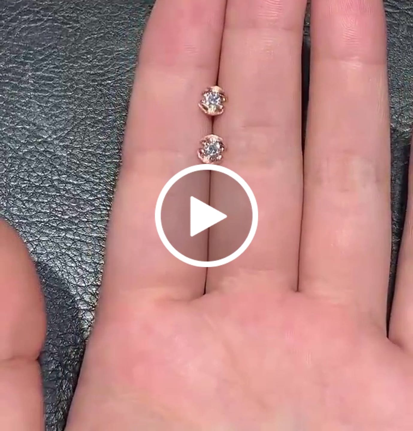 Customer video review of Deposit/Final Payment Yunliu custom earring 615sgd/2