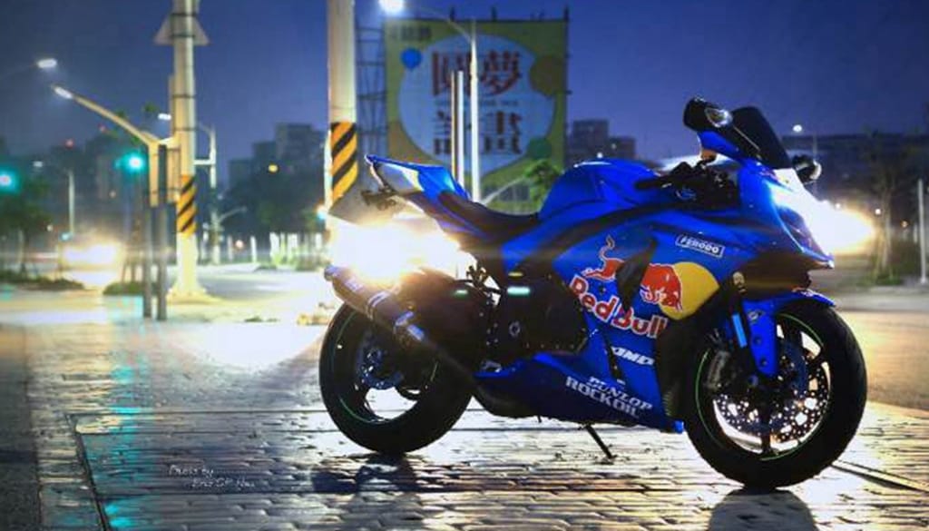 Customer photo review of Red Bull Design Fairing fit for SUZUKI GSXR 1000 2009-2017 Aftermarket Fairing Kit