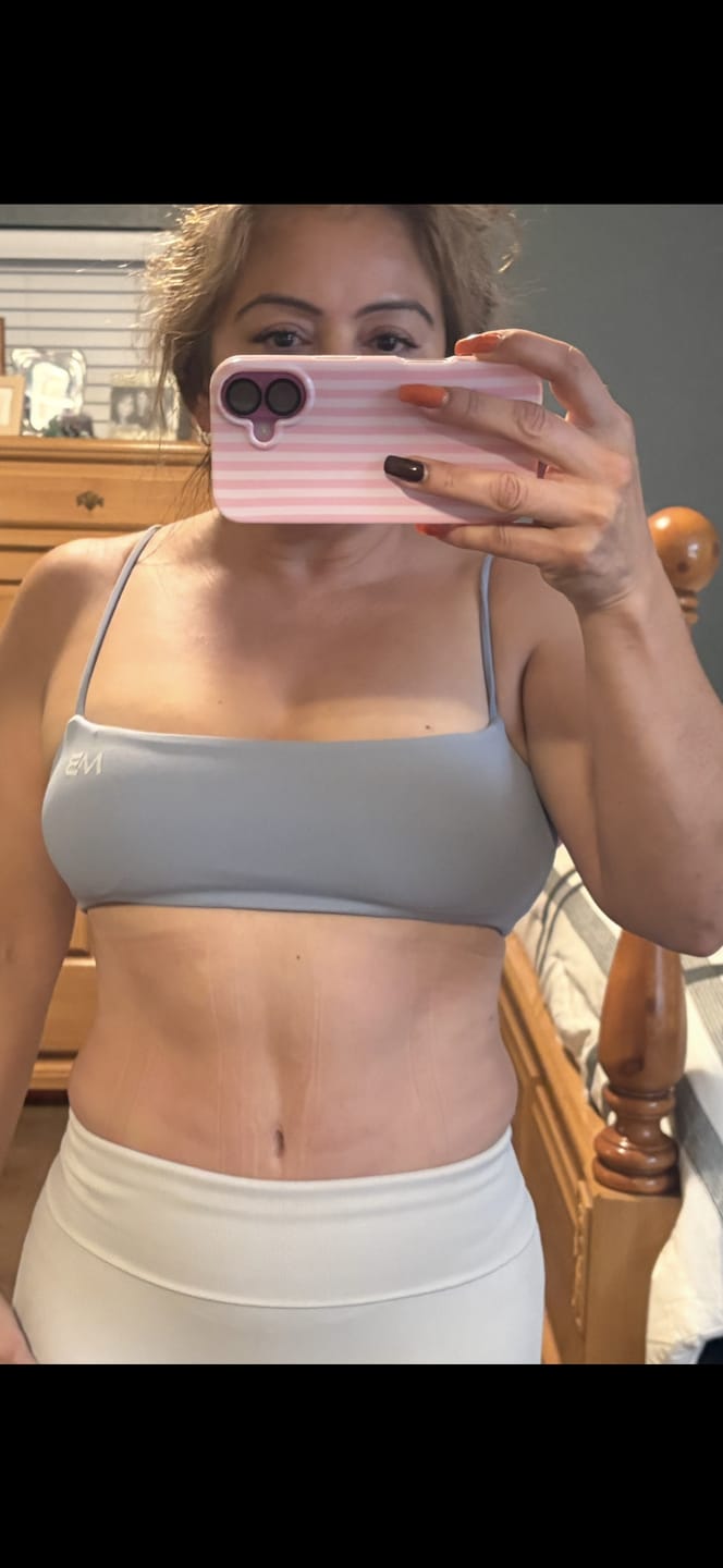 Customer photo review of Sola Sports Top