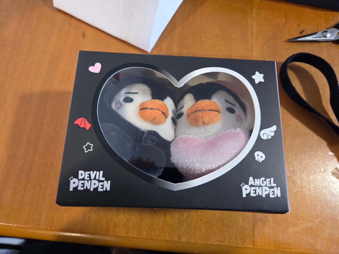 Customer photo review of LEE JUNHO [FINDING THE PENPEN] Devil & Angel PENPEN Plush Magnet Keyring