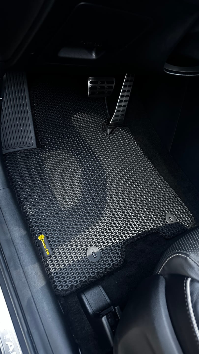 Customer photo review of Auto Fußmatten nach Maß - Komplettset