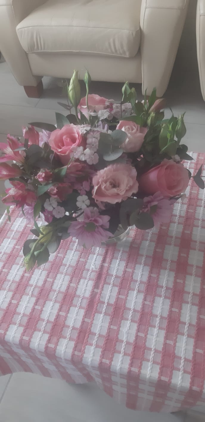 Customer photo review of Love and Light Flower Gift Set