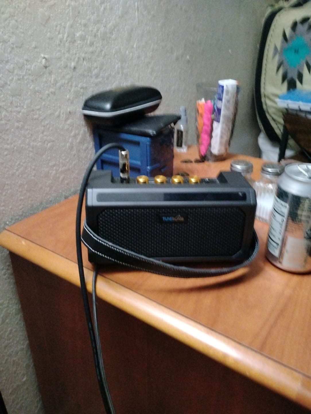 Customer photo review of TuneBomb: 10W Rechargeable Mini Amp for Guitar & Bass