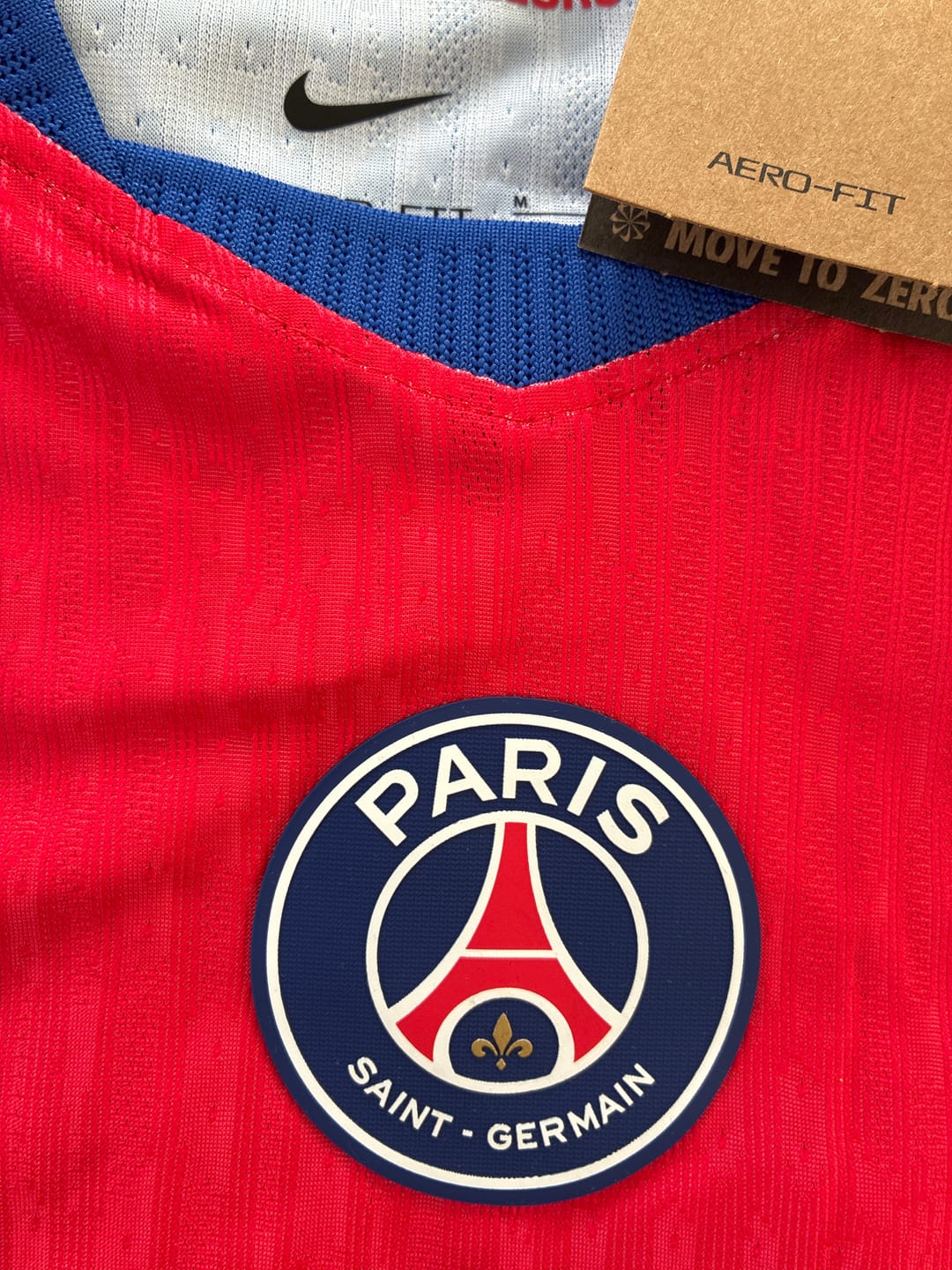 Customer photo review of KKGool -  Maillot PSG Paris-Saint-Germain LDC 2026 2 ÉTOILE