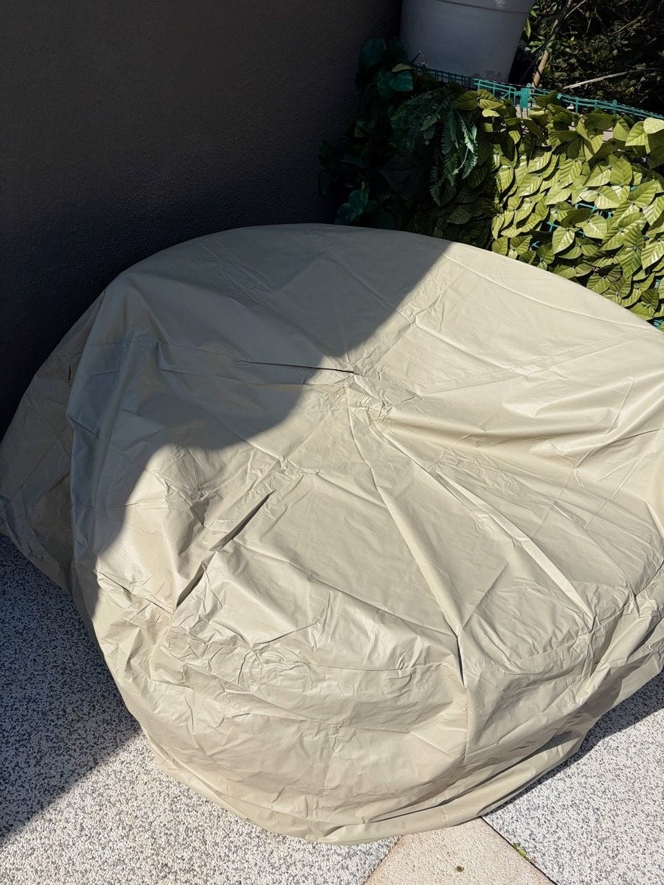 Customer photo review of Capa Redonda para Móveis de Jardim Oxford 420D Bege Impermeável