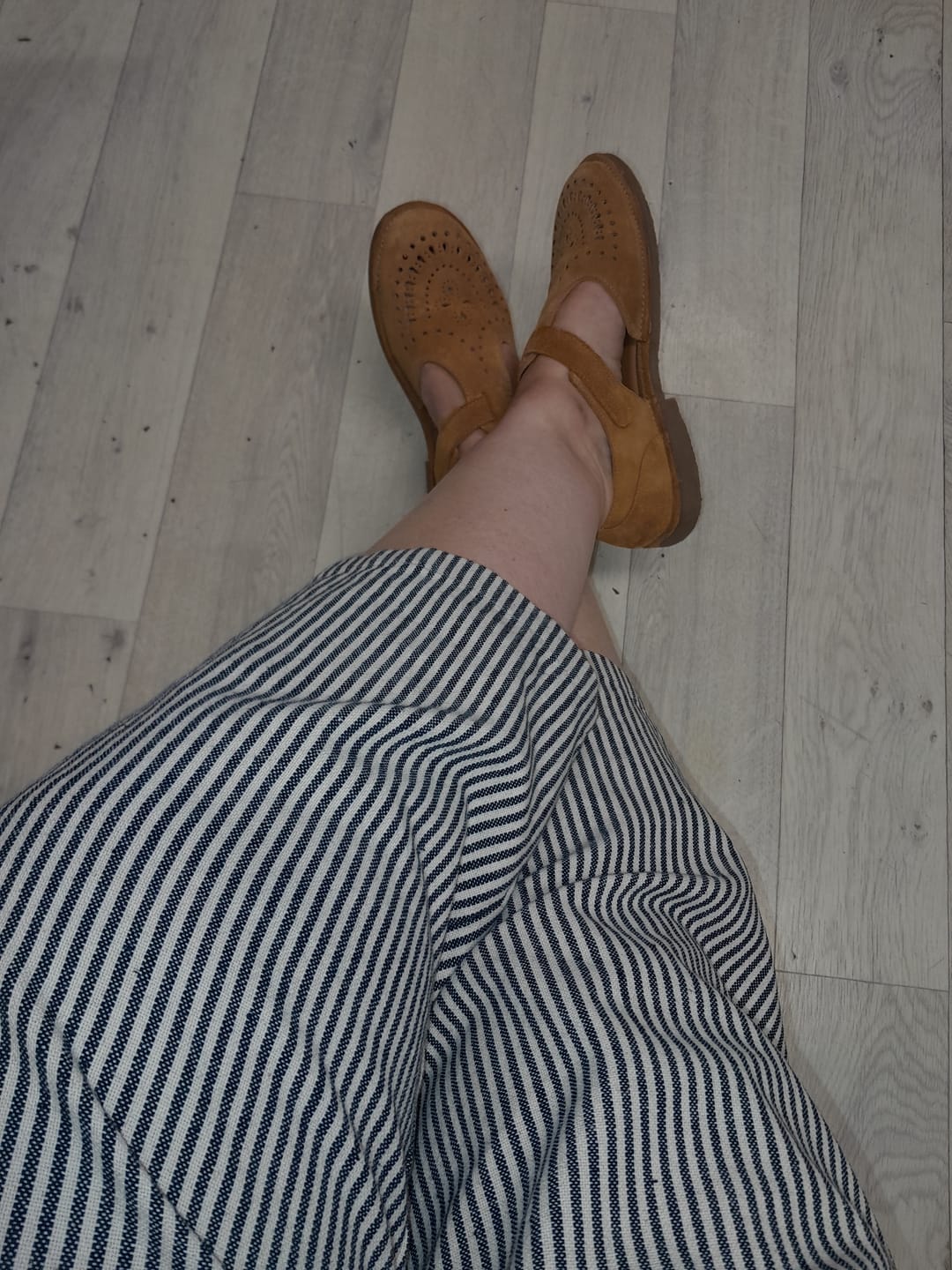 Customer photo review of Pantalon Alex - Toile de coton rayée marine/blanc