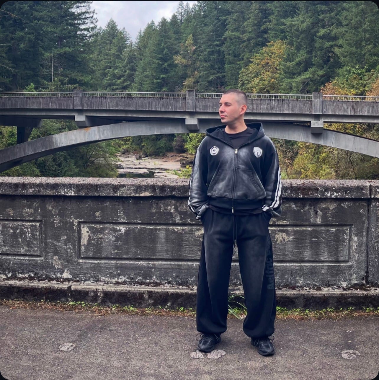 Customer photo review of Aelfric Eden Boxy fit 77 Stripe Zip Hoodie – Acid Wash