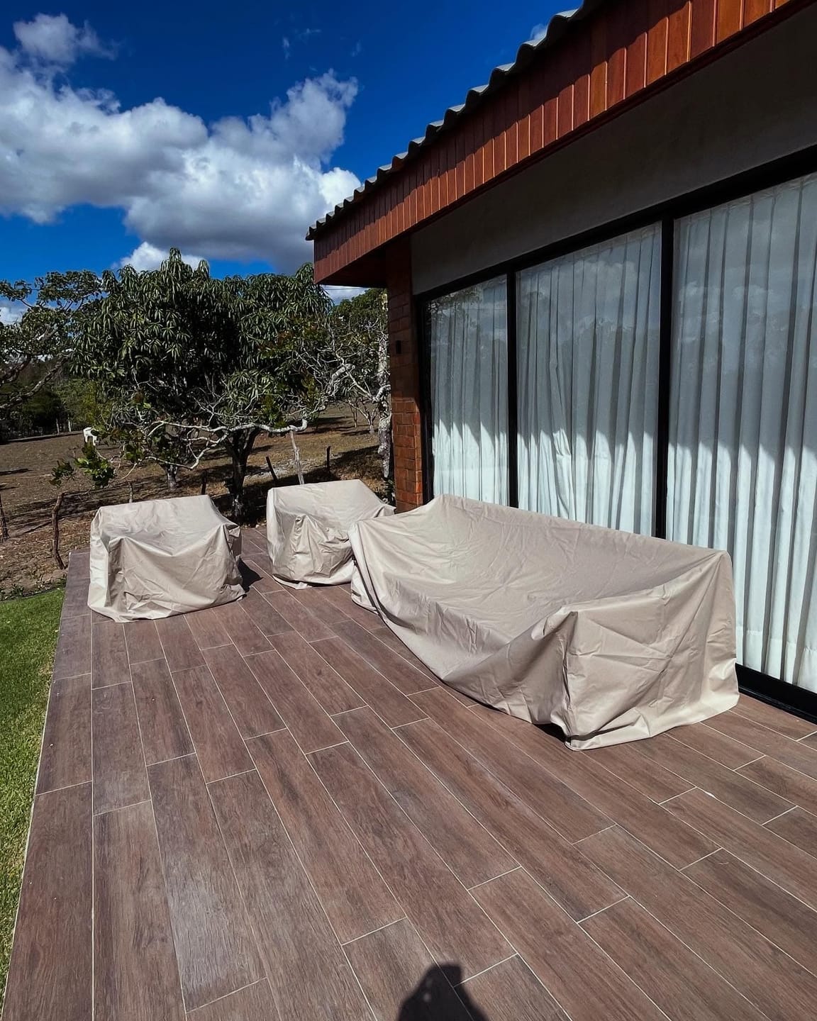 Customer photo review of Capa para Móveis de Jardim Oxford 420D Bege Impermeável