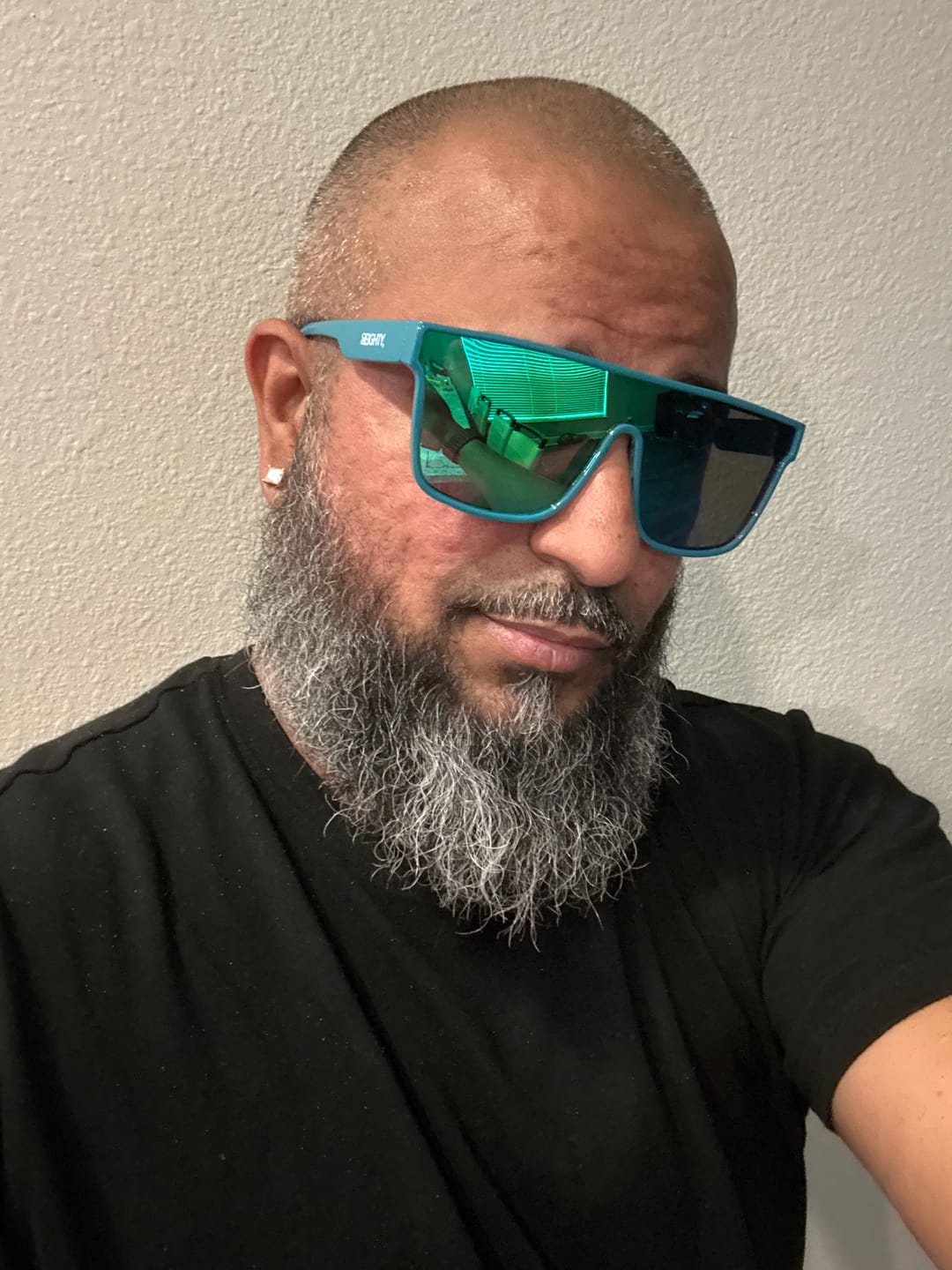 Customer photo review of 80Eighty® Polarized Bay Sunglasses