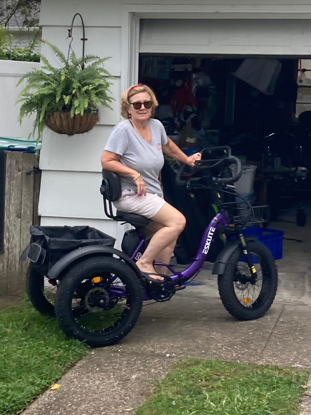 Customer photo review of Eskute® T300 Pro Folding Electric Trike with One-Button Reverse