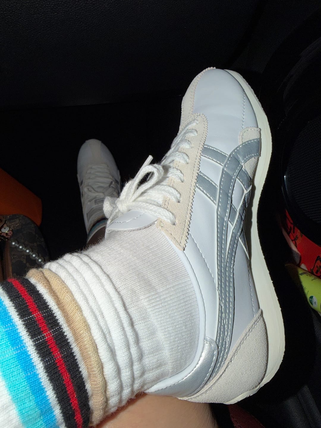Customer photo review of 【日本限定】Onitsuka Tiger Runspark 'White Silver' 1183B480-104