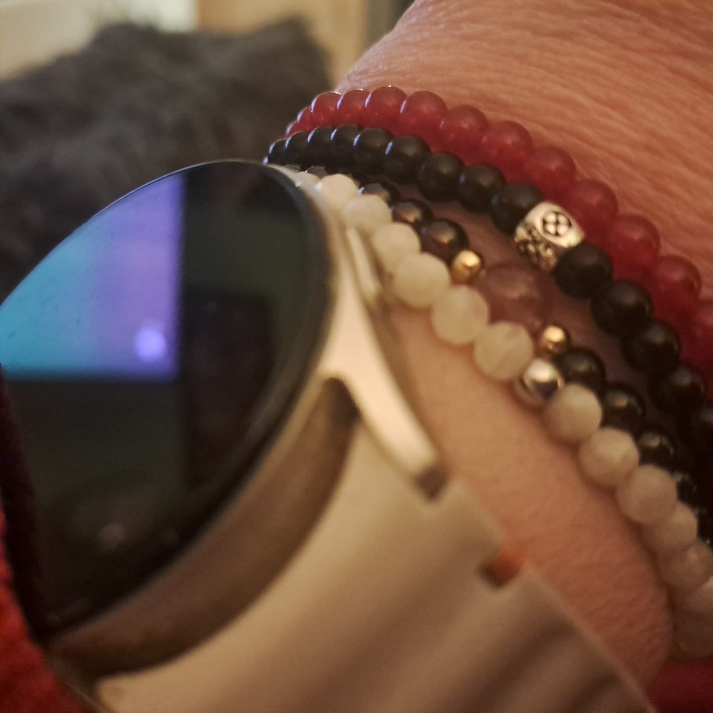 Customer photo review of Rubin Armband - Perlen geschliffen