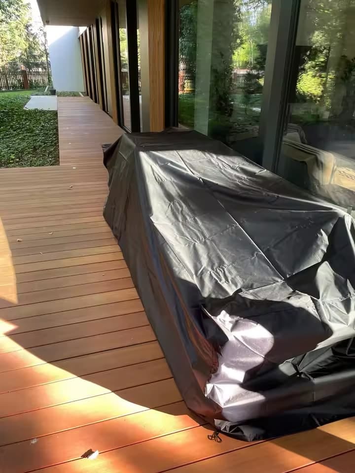 Customer photo review of Capa Impermeável para Sofá Externo Contra Chuva e Sol
