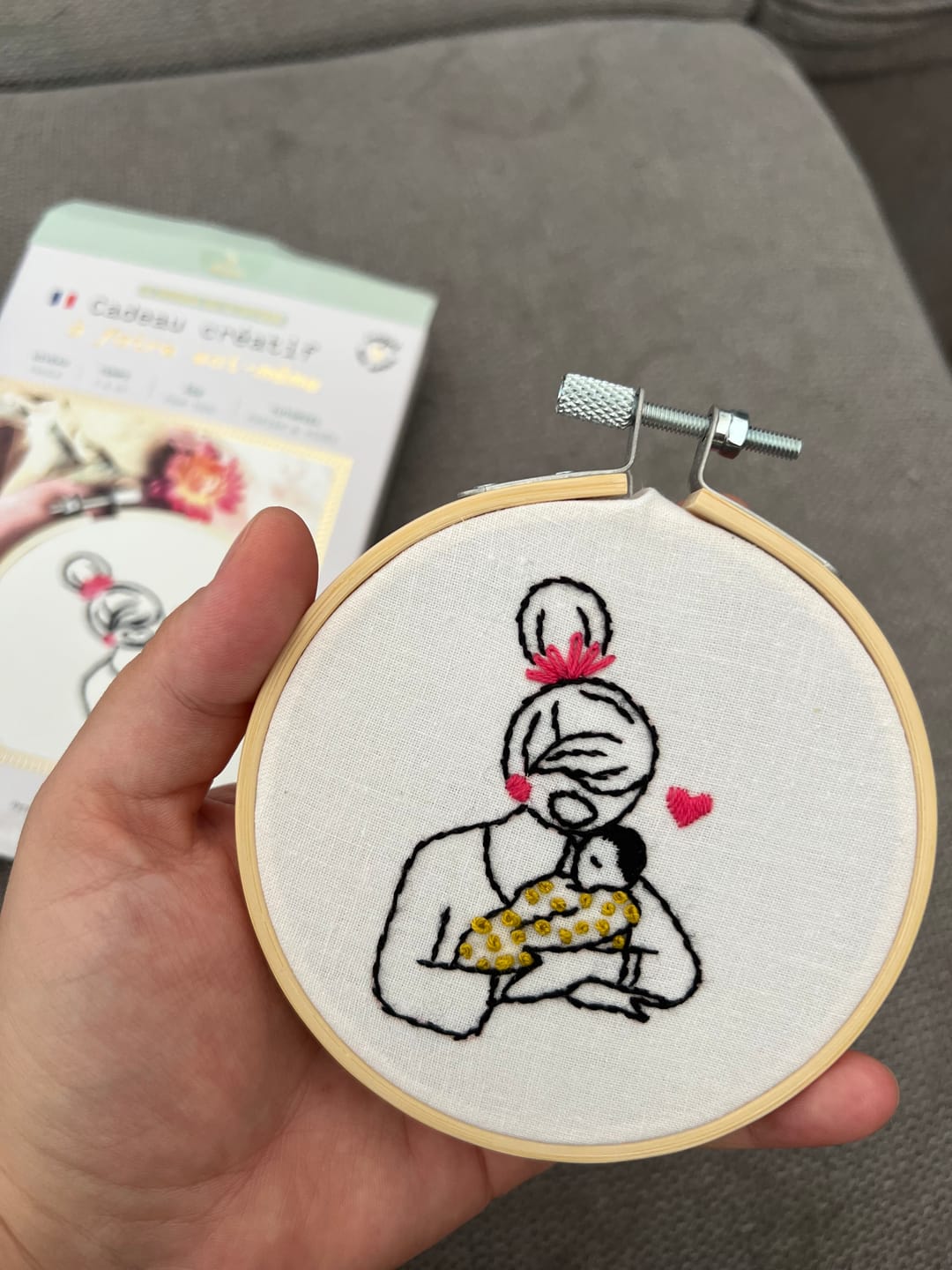 Customer photo review of Kit Broderie Femme et Enfant