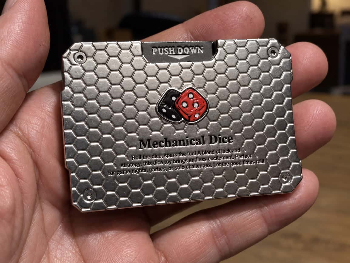 Customer photo review of Mechanical Dice Card