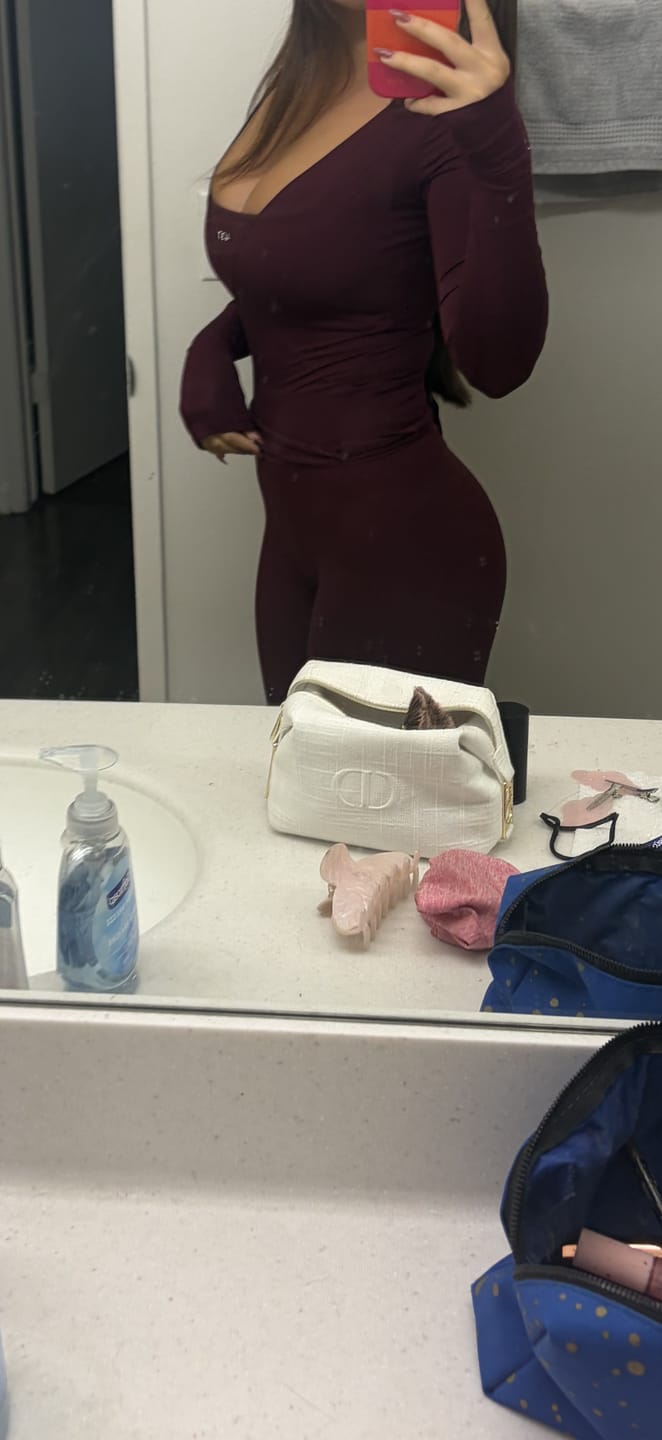 Customer photo review of The Leisure Pant Black Cherry