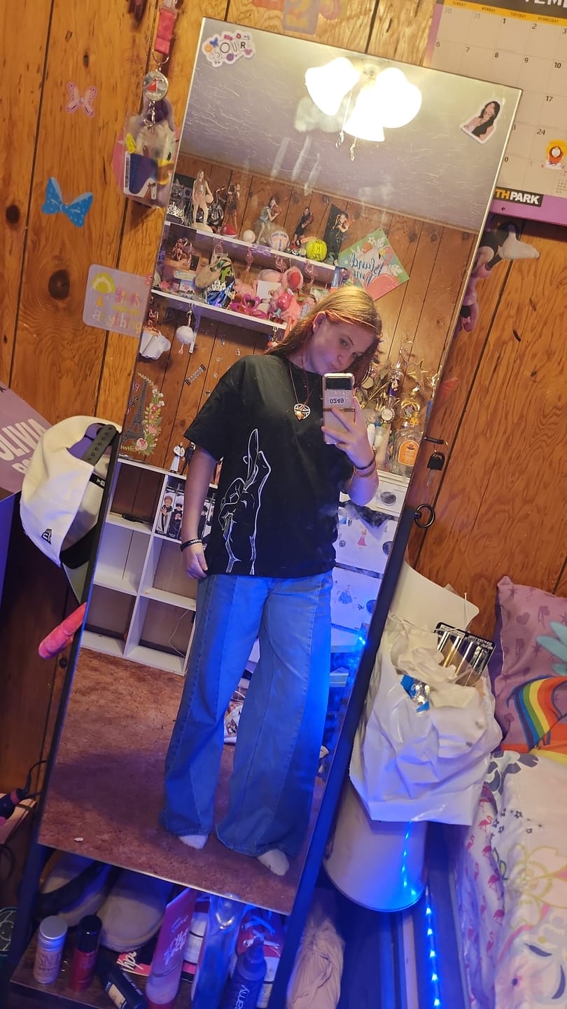 Customer photo review of Gojo oversize tee