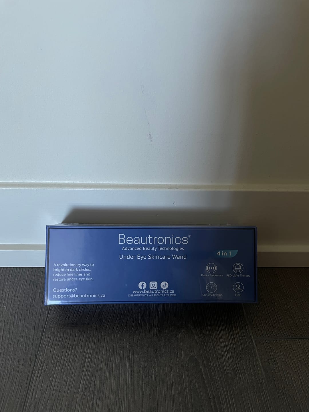 Customer photo review of Beautronics Under Eye Skincare Wand