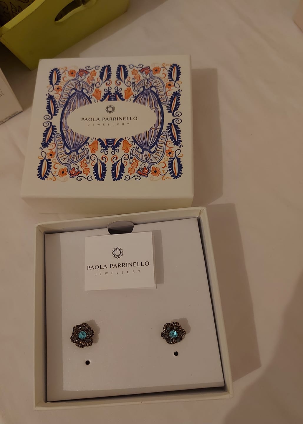 Customer photo review of Orecchini Zaky blue jeans