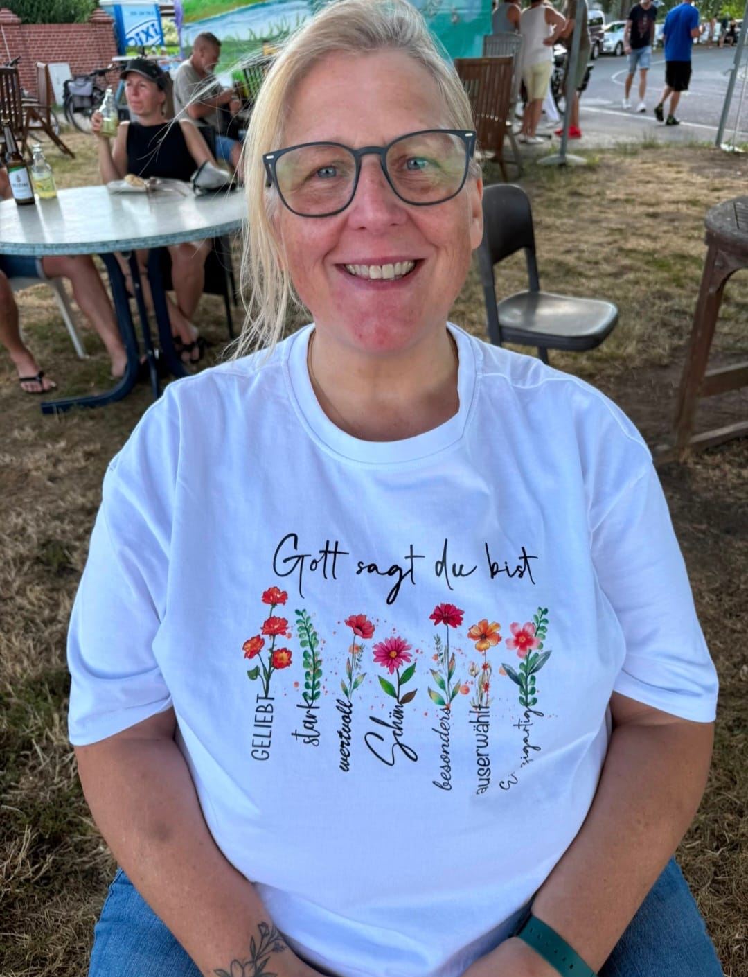 Customer photo review of Gott sagt du bist - FP - Kundenwunsch - Umtausch ausgeschlossen - Oversize-Shirt