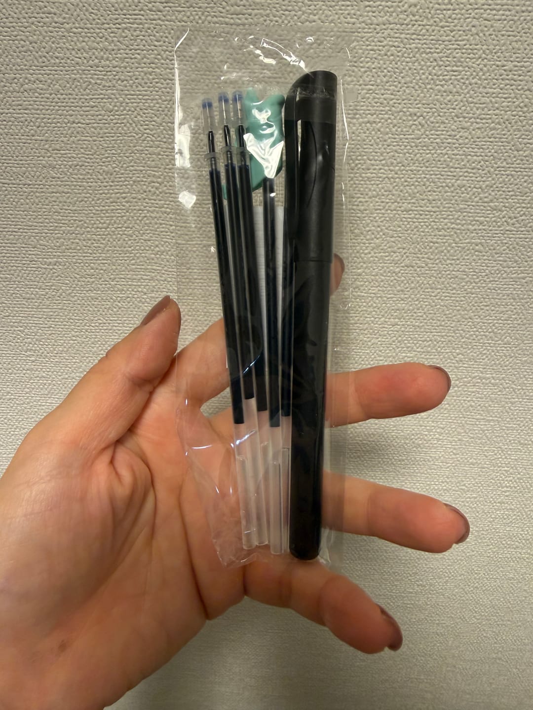 Customer photo review of まほうのドリル専用ペン(替芯5本・矯正グッズ付)