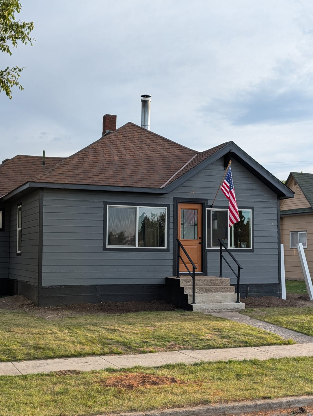 Customer photo review of 3' x 5' American Flag Set