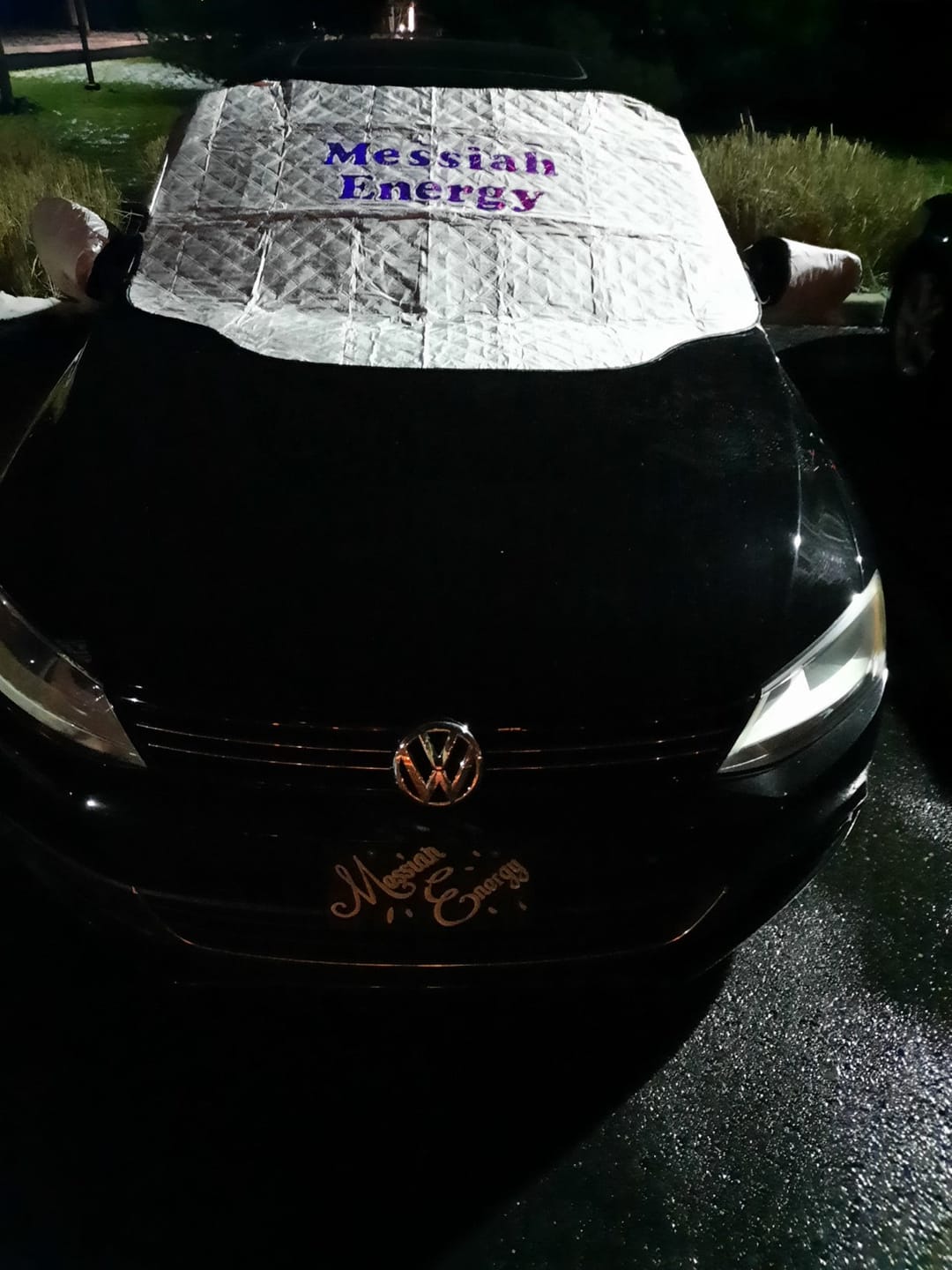 Customer photo review of Magnetic Windshield Cover - All-Season Sun, Snow & Frost Protector for Cars, SUVs & Trucks