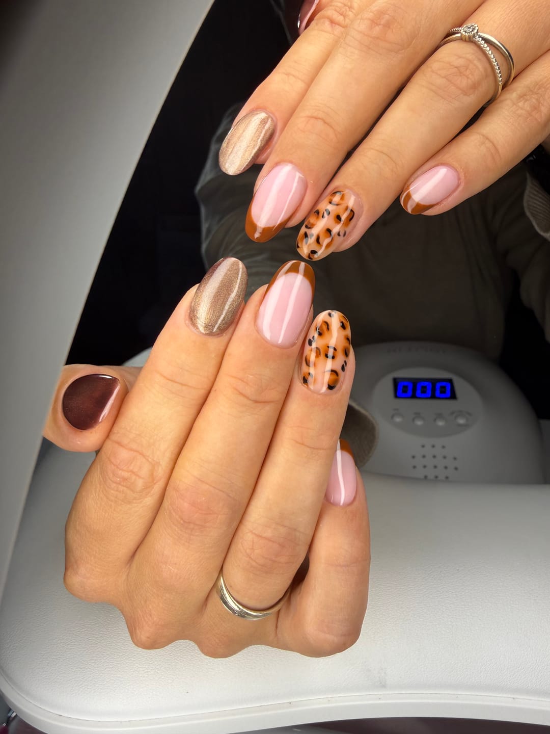 Customer photo review of UV Gelpolish Cat Eye Espresso 1618