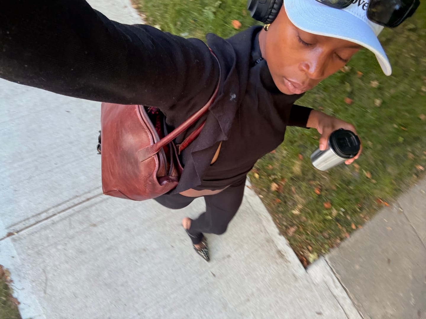 Customer photo review of Seamless LowRise Legging (Black)