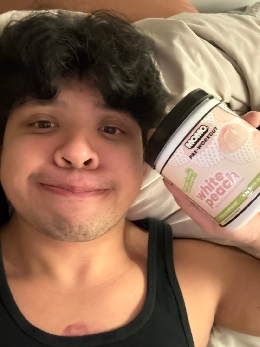 Customer photo review of MOMO® Pre-Workout | White Peach | 40 Scoops