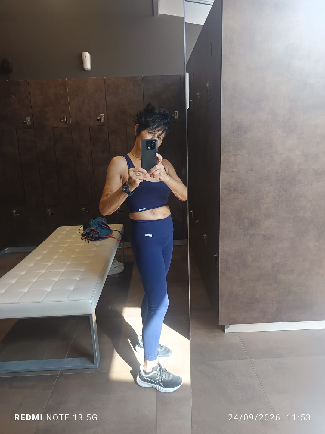 Customer photo review of Completo Onyx Blu Notte (Top + Leggings)
