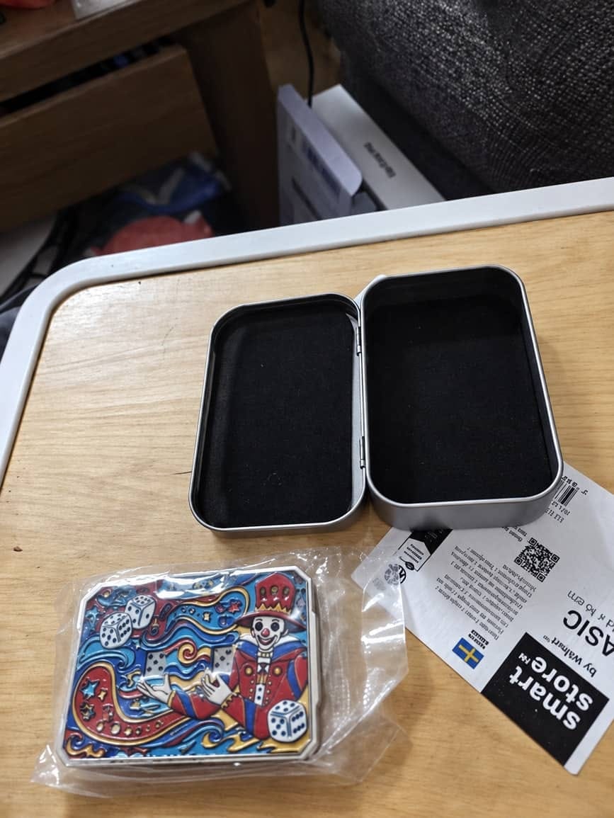 Customer photo review of Mechanical Dice Card