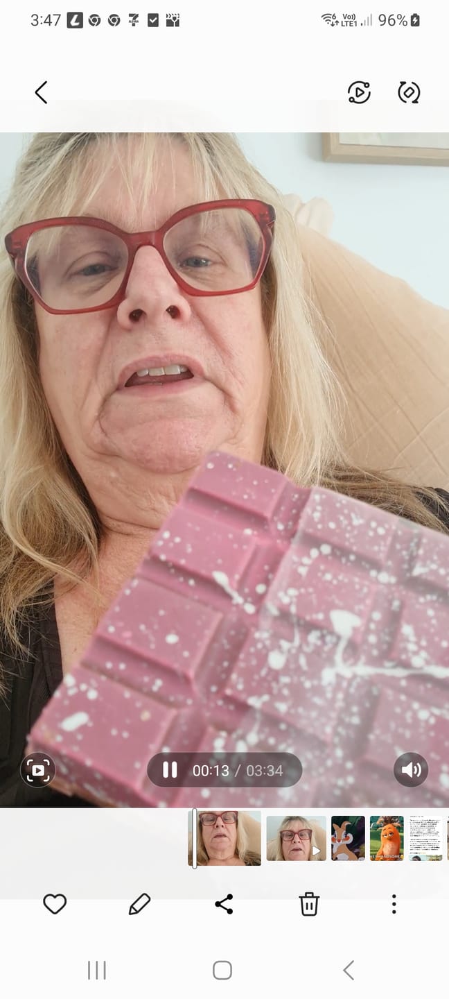 Customer photo review of Strawberry Butterscotch Crunch Bliss Block - The Genie Collection