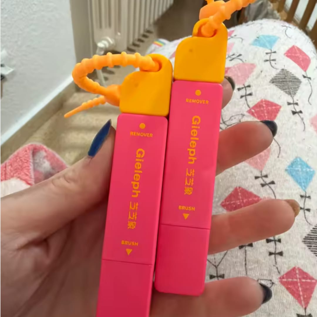 Customer photo review of Lápiz Quitamanchas Instantáneo 2 en 1