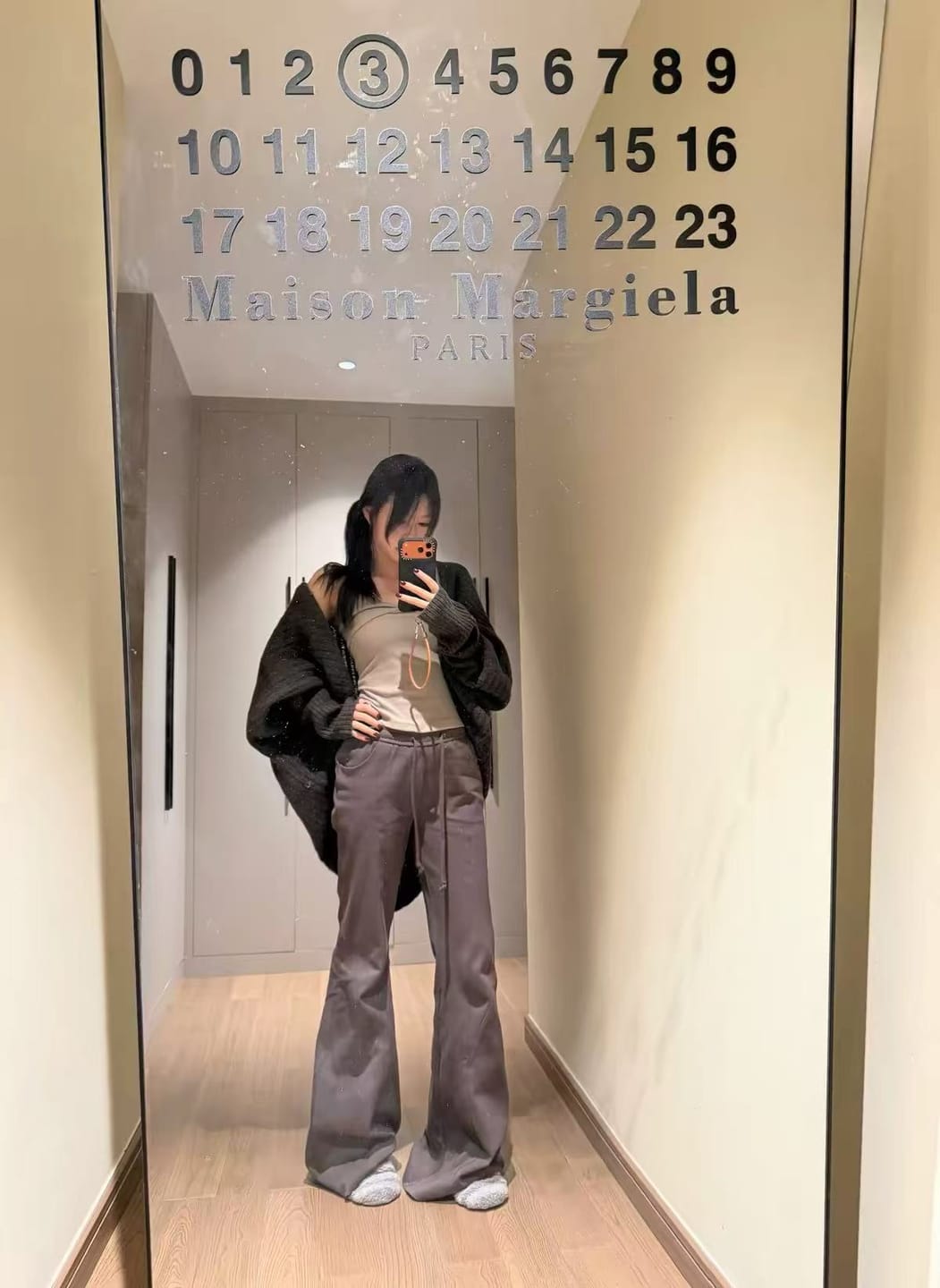 Customer photo review of Rase le sol Flared Lounge Pants