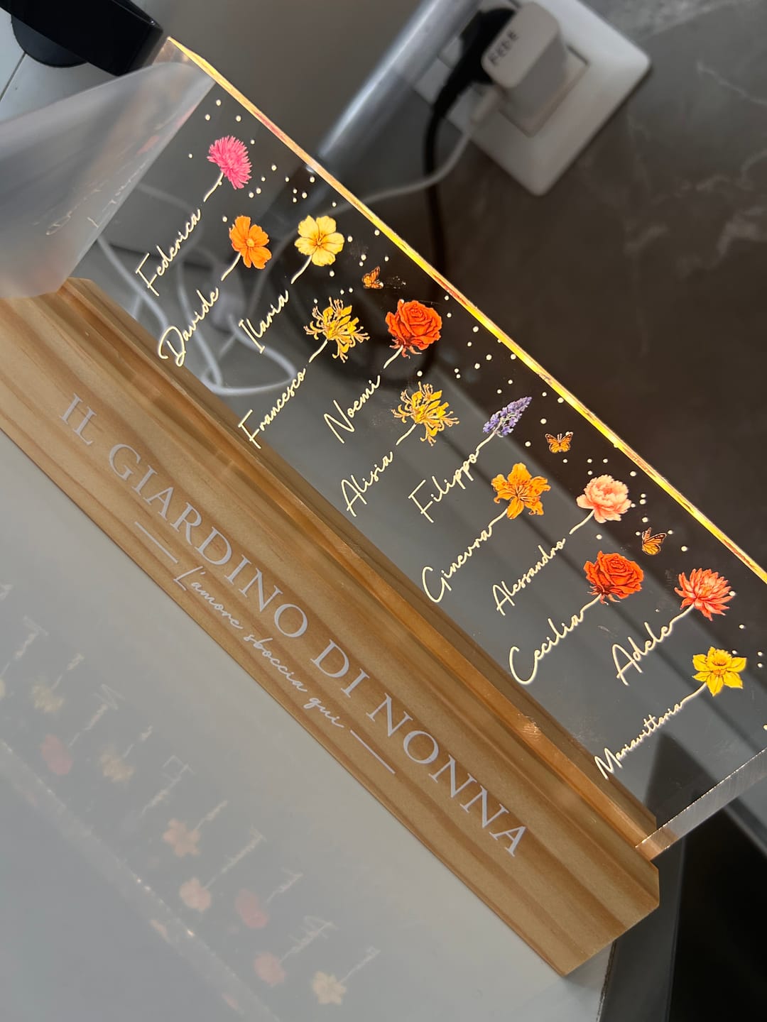 Customer photo review of lI giardino di Nonna - LED Supporto con fiori di nascita per Mamma e Nonna