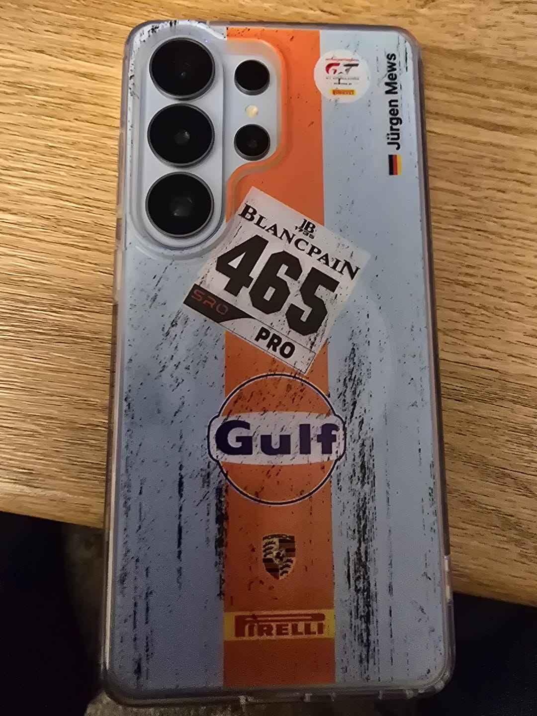 Customer photo review of Gulf Porsche GT Livery - Individuelle Hybrid Hülle mit MagSafe