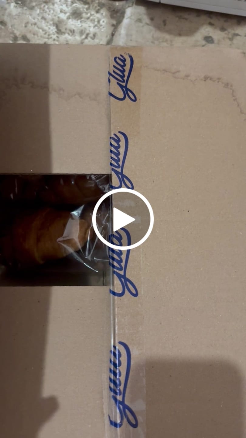 Customer video review of 15 Cornetti proteici ripieni di crema al pistacchio