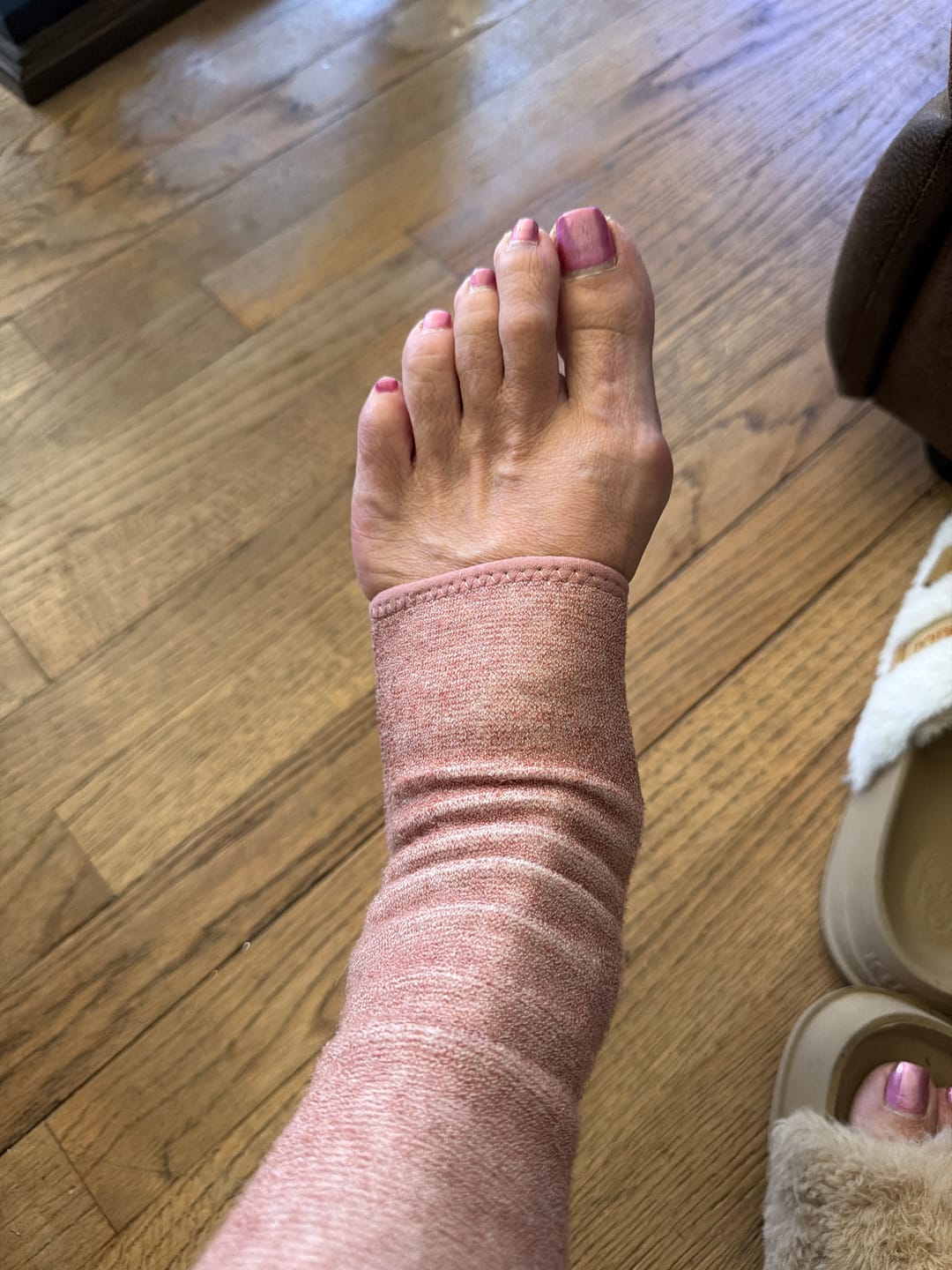 Customer photo review of Premium Anti-Fatigue Bamboo Footsleeves
