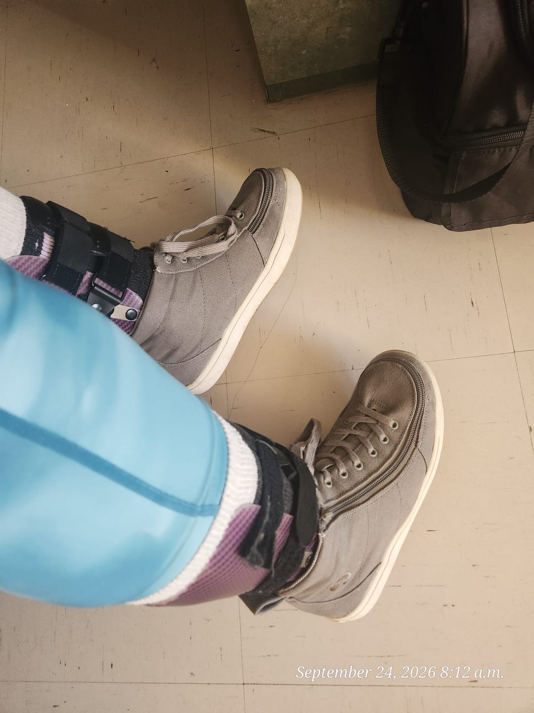 Customer photo review of Dark Grey BILLY Classic D|R II High Tops