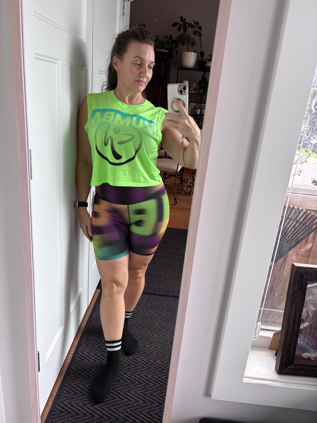Customer photo review of Electric Feel Crew Neck Muscle Crop Tank