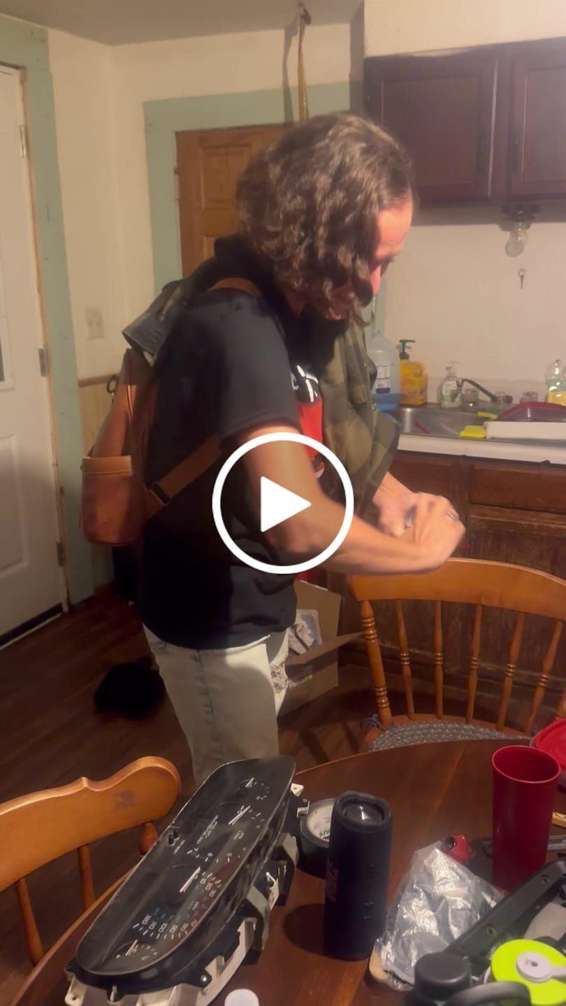Customer video review of Krispy Chocolate Krunch Chocolate Bar (12,000 MG)