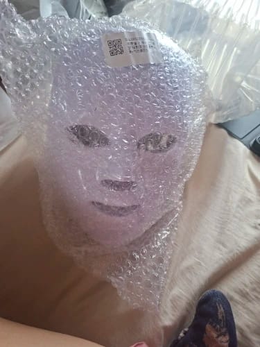Customer photo review of Mascarilla LED de terapia + 5 ud Mascarillas de Regalo