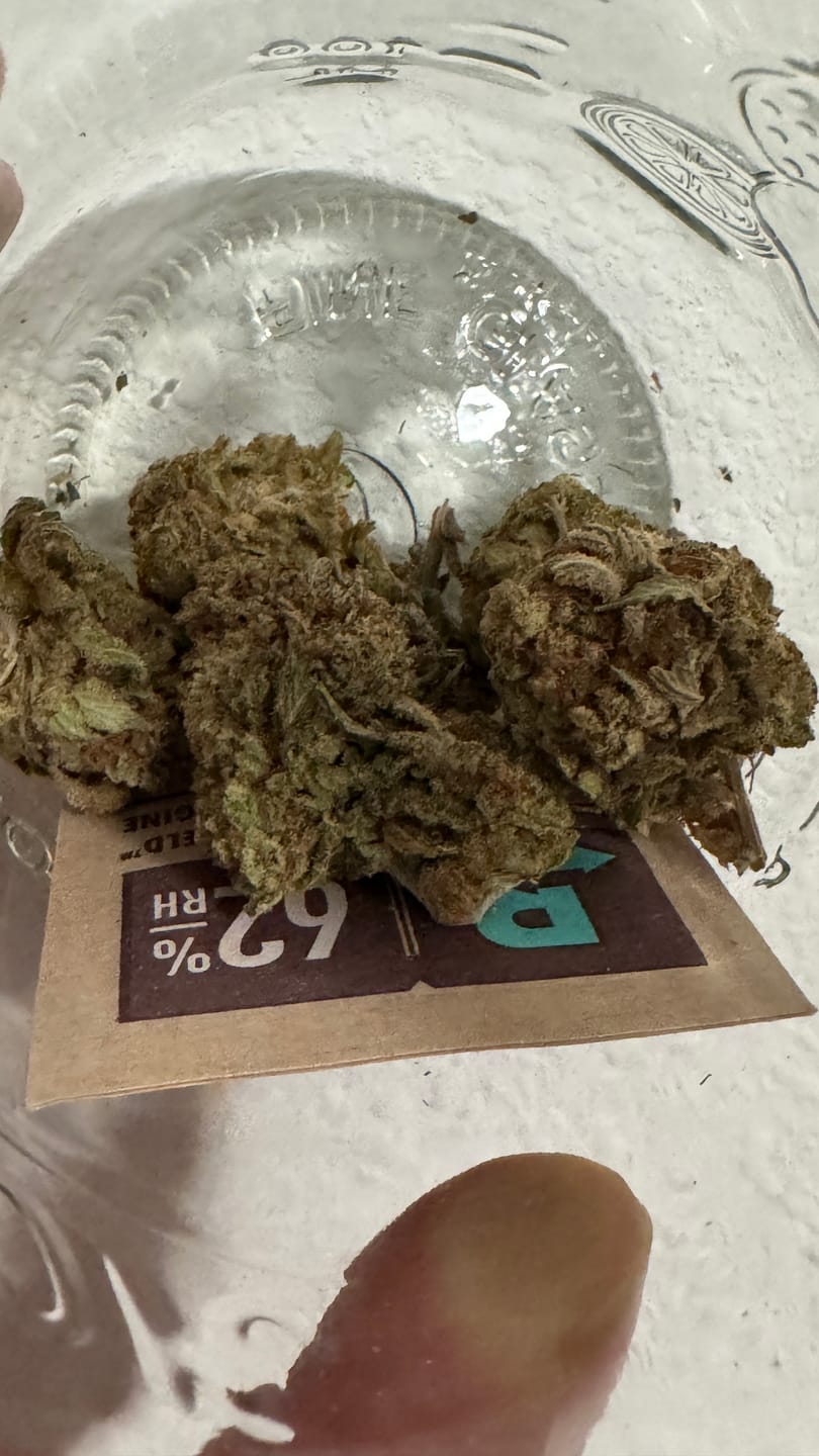 Customer photo review of Blue Sharpiez THCA Flower