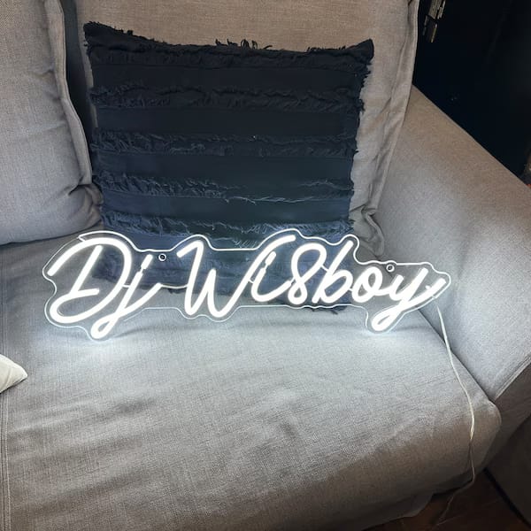 Customer photo review of Custom Neon: Dj Wisboy