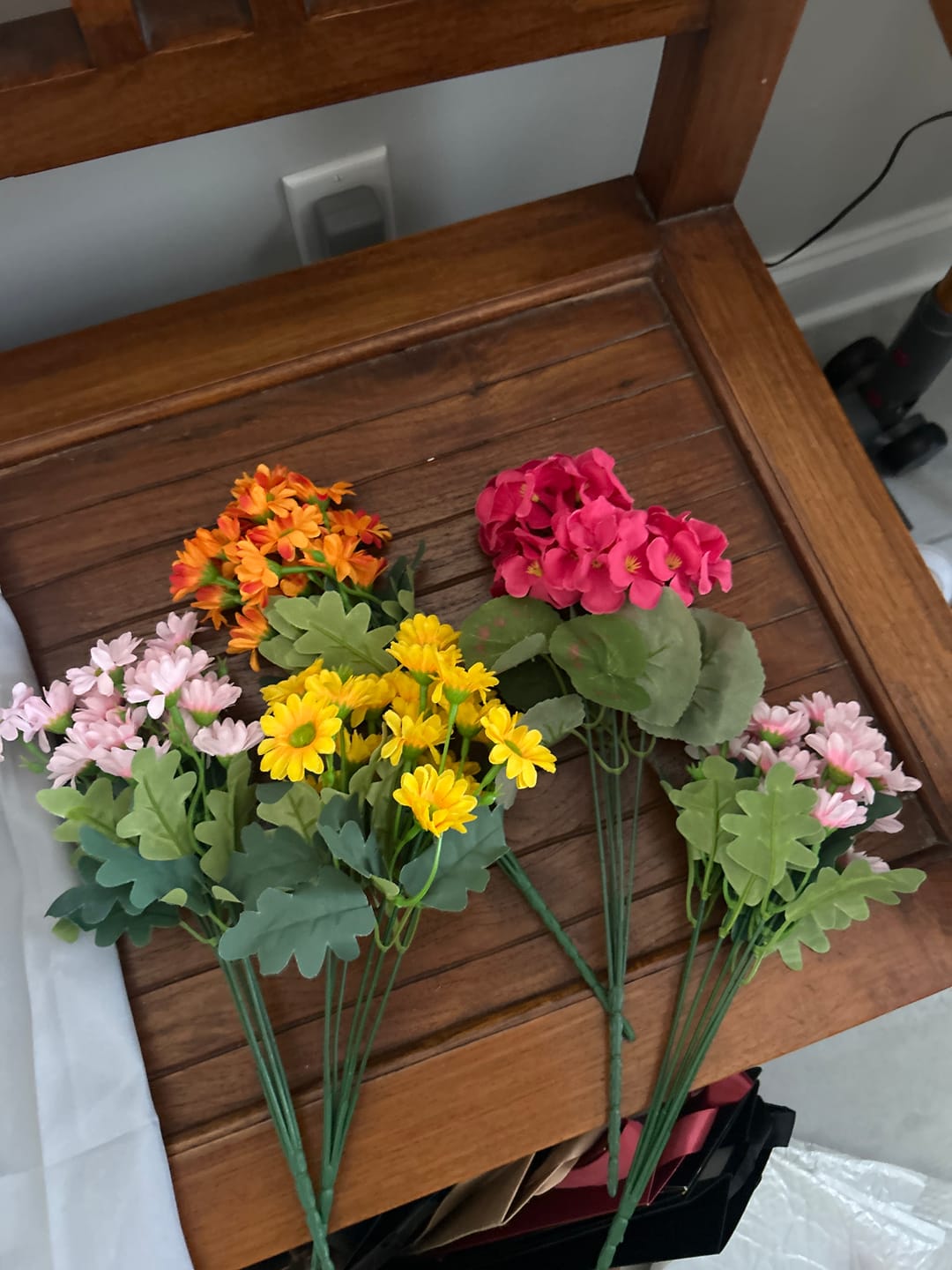 Customer photo review of 💥Last Day 70% OFF🌼- Artificial Outdoor Sunset Mums Flowers - UV resistant, Waterproof, Windproof