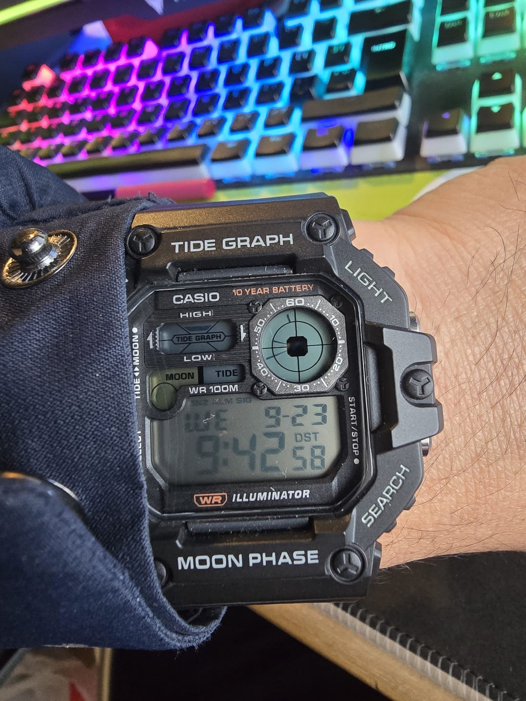 Customer photo review of Reloj Casio Vintage WS-1700H-1AV Tide Graph Moonphase