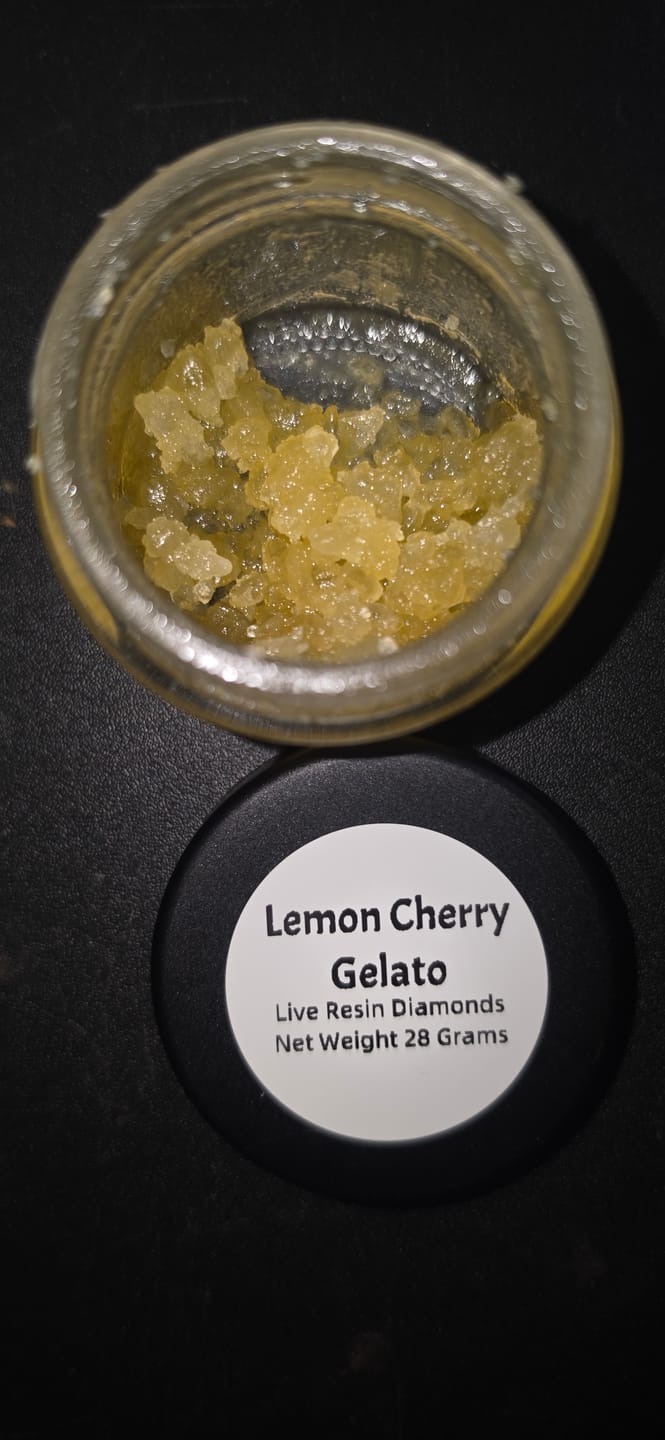 Customer photo review of Lemon Cherry Gelato | Live Resin Diamonds
