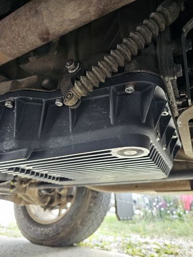 Customer photo review of 2001-2019 Duramax HD Cast Aluminum Transmission Pan (128052020)