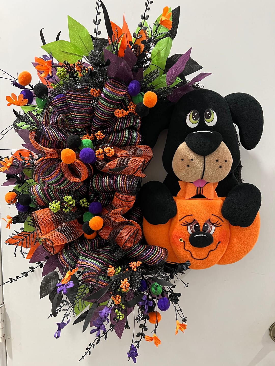 Customer photo review of 21"X10Yd Polypropylene/Faux Jute Wide Stripe Black/Orange RY9300E7